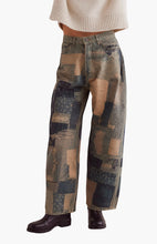 Load image into Gallery viewer, FREE PEOPLE ILLUSIONS PRINTED RELAXED JEANS - INDIGO COMBO