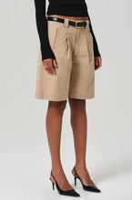 Load image into Gallery viewer, CITIZENS OF HUMANITY CARA CROPPED PLEATED SHORT