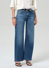 Load image into Gallery viewer, CITIZENS OF HUMANITY NORA TROUSER LEG