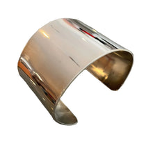 Load image into Gallery viewer, JW STERLING SILVER LARGE SMOOTH CUFF BRACELET