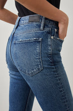 Load image into Gallery viewer, RAILS THE SUNSET JEANS - NAVY STONE DARK WASH