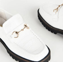 Load image into Gallery viewer, INTENTIONALLY BLANK HK-2 LOAFER