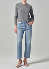 Load image into Gallery viewer, CITIZENS OF HUMANITY EMERY CROP JEANS