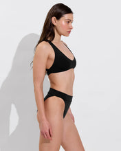 Load image into Gallery viewer, LEFT ON FRIDAY LA CROSSE TOP - JET (BLACK)