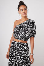 Load image into Gallery viewer, RAILS EVY TOP