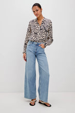Load image into Gallery viewer, RAILS JOSEPHINE BUTTON-UP SHIRT - SPOTTED TAUPE
