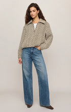 Load image into Gallery viewer, Z SUPPLY DUNAWAY BUBBLE JACKET
