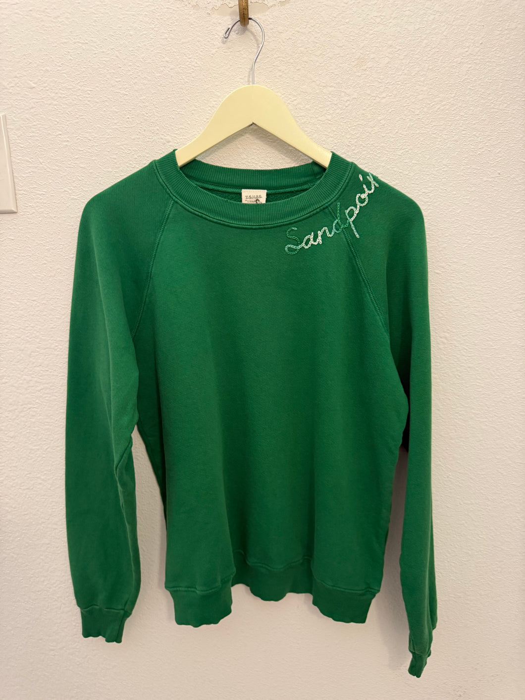 GREEN EMBROIDERED SANDPOINT SWEATSHIRT