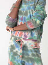 Load image into Gallery viewer, ELECTRIC &amp; ROSE ESME SWEATER - AUTUMN CLOVER
