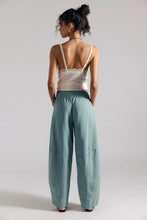 Load image into Gallery viewer, FREE PEOPLE SOMETHING GOOD PULL ON BARREL PANT
