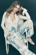 Load image into Gallery viewer, FREE PEOPLE ILLUSIONS PRINTED RELAXED JEANS - SKY COMBO
