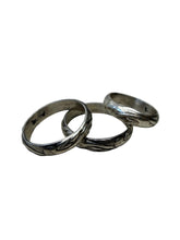 Load image into Gallery viewer, JW STERLING SILVER THICK ELEGANT NATURE INSPIRED STACKING RING
