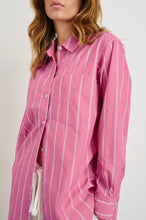 Load image into Gallery viewer, RAILS ELSA SHIRT - HIBISCUS WHITE STRIPE
