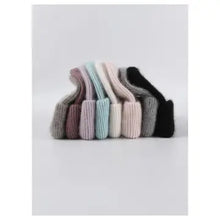 Load image into Gallery viewer, PISSENLIT ANGORA BEANIE
