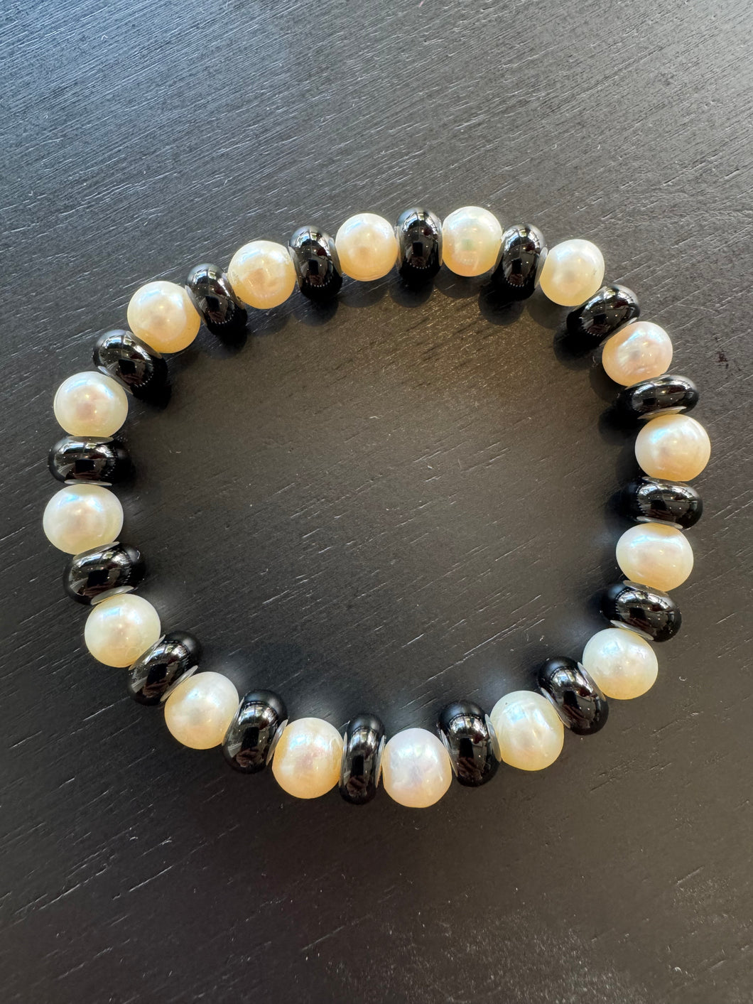 GEMSTONE CANDY BRACELET - PEARLED CHECKERED (BLACK AND WHITE)