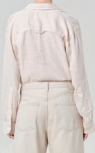 Load image into Gallery viewer, CITIZENS OF HUMANITY KAYLA SHRUNKEN SHIRT - PALESTONE
