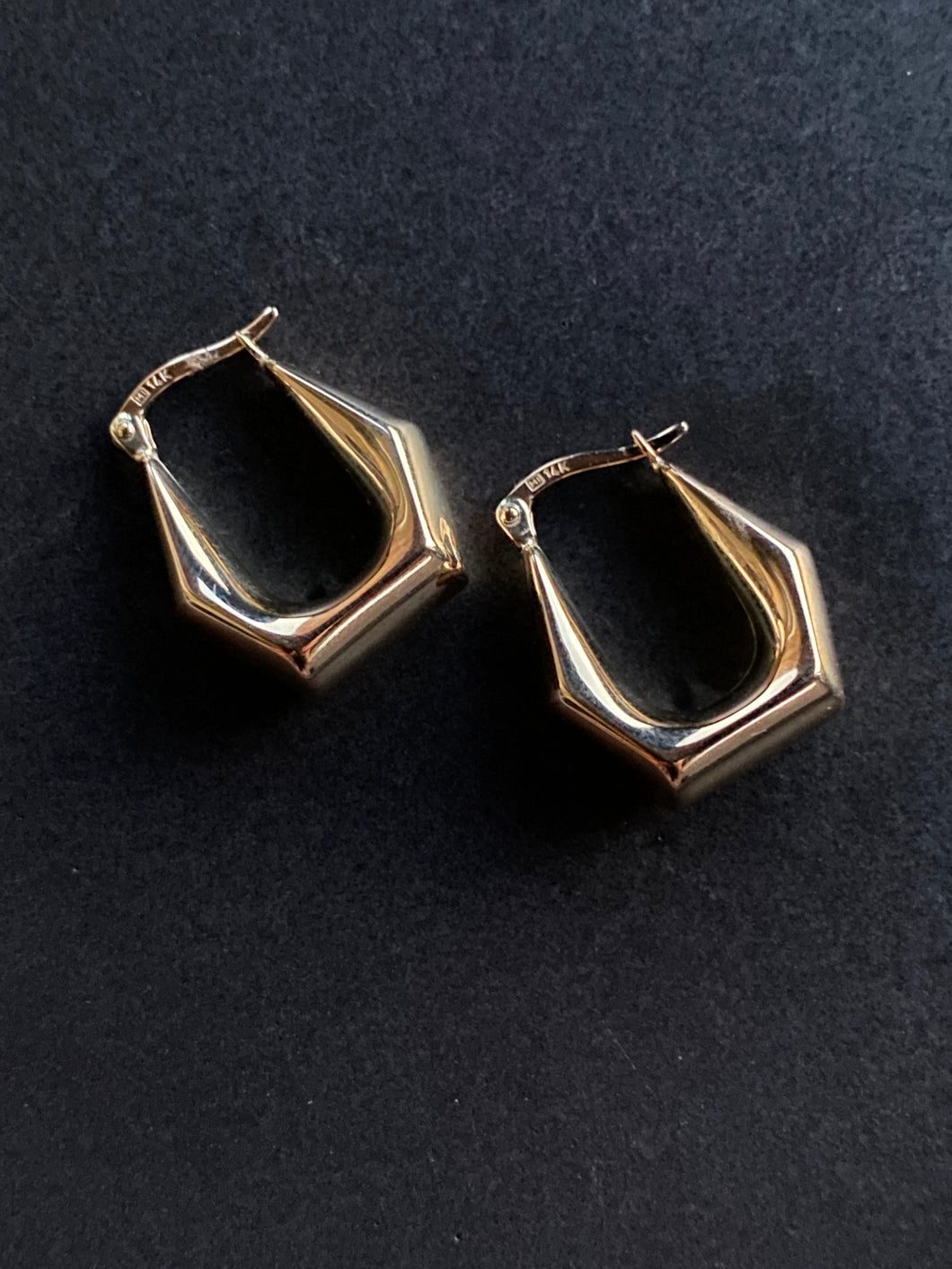 14K GOLD EARRINGS, PUFFY ANGULAR HOOPS