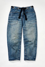 Load image into Gallery viewer, FREE PEOPLE MOXIE PULL ON BARREL JEANS
