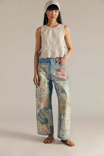 Load image into Gallery viewer, FREE PEOPLE ILLUSIONS PRINTED RELAXED JEANS - SKY COMBO
