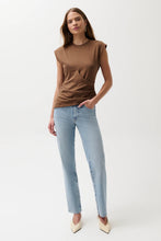 Load image into Gallery viewer, PISTOLA ALEKS MID RISE STRAIGHT LONG JEANS
