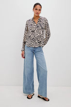 Load image into Gallery viewer, RAILS JOSEPHINE BUTTON-UP SHIRT - SPOTTED TAUPE

