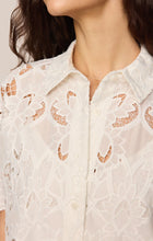 Load image into Gallery viewer, Z SUPPLY MIDNIGHT LACE TOP
