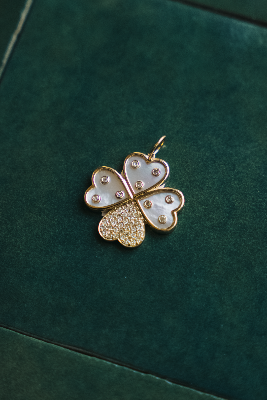 14K GOLD CHARM, MOTHER OF PEARL CLOVER WITH DIAMONDS