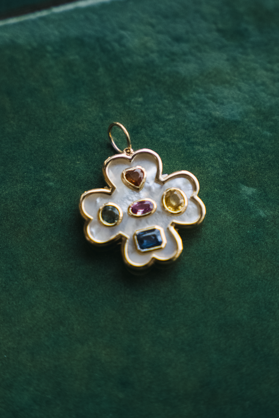 14K GOLD CHARM, MOTHER OF PEARL CLOVER WITH RAINBOW SAPPHIRES