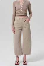 Load image into Gallery viewer, CITIZENS OF HUMANITY AYLA RAW HEM CROP
