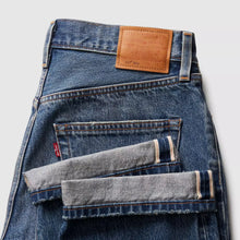 Load image into Gallery viewer, LEVI’S 501® '90S SELVEDGE JEANS - GET ON BOARD
