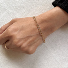 Load image into Gallery viewer, 18K GOLD FILLED CLASSIC PAPERCLIP BRACELET 7”
