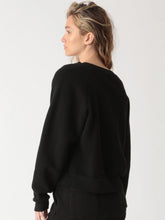 Load image into Gallery viewer, ELECTRIC &amp; ROSE ROBYN SWEATSHIRT
