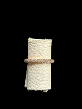 Load image into Gallery viewer, 14K GOLD RING DIAMOND BAND
