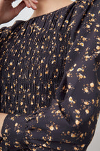 Load image into Gallery viewer, RAILS TABI BLOUSE - ROMANTIC FLORAL
